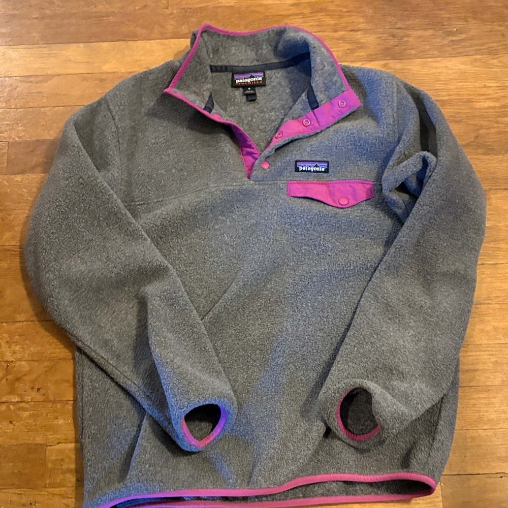 Patagonia Gray and Pink Snap-T Fleece Pullover